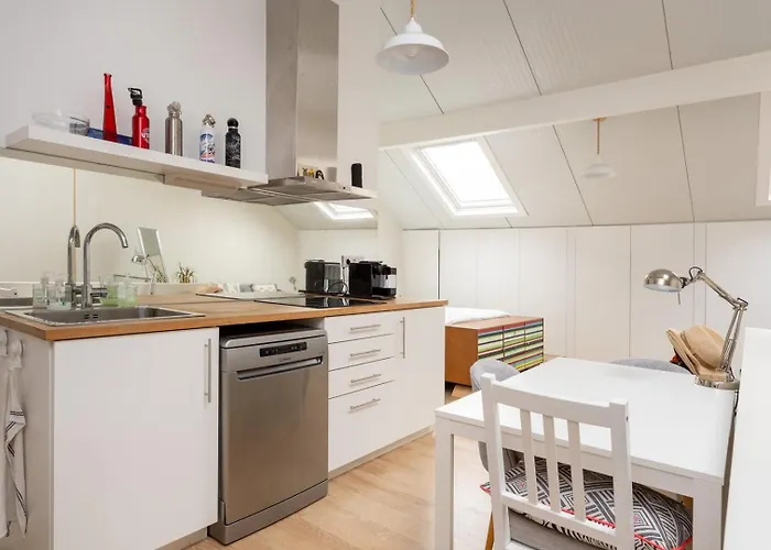 Modern Loft In Principe Real - Aircon | By Airnest * Lisboa
